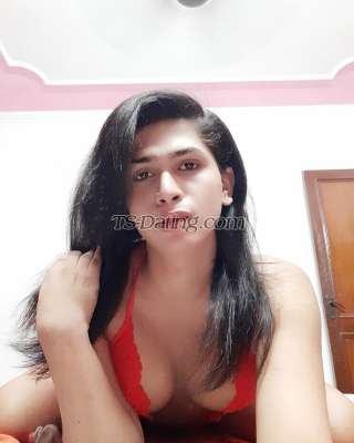 trans girl aahanaroy 1131604