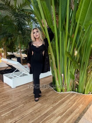 trans girl andrea1819 9643807