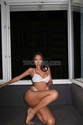 trans girl avemaarria 5576544