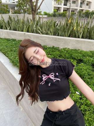 trans girl Bebelly 8333172