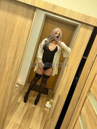 trans girl Bebomboshelli 0681486