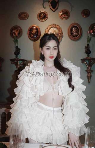 trans girl Beemeiliga 7258093 trans girl Beemeiliga 7258093