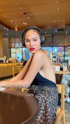 trans girl Beesofia 0622762 trans girl Beesofia 0622762