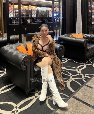 trans girl Bellapornsta 2772322