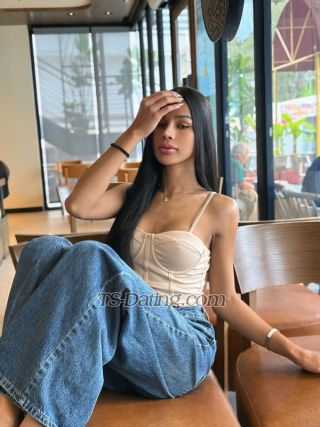 trans girl Benz2004 0952749 trans girl Benz2004 0952749