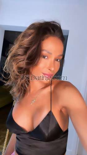 trans girl BiancaHills 0824204