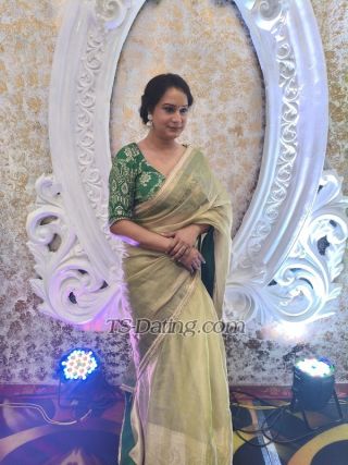 trans girl Bipss 7834404