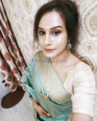 trans girl Bipss 8493646