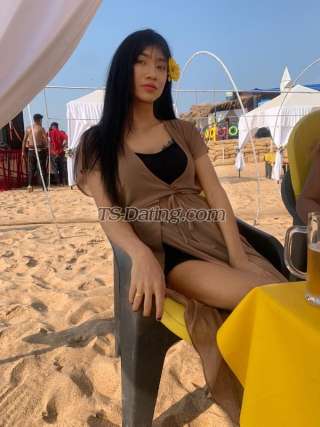 trans girl Blackberry21 2824410