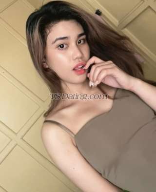 trans girl Blitzy 2018228