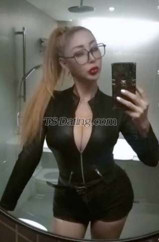 trans girl barbiequinn 0799582