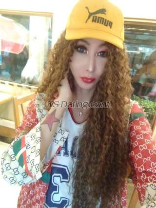 trans girl barbiequinn 1090717