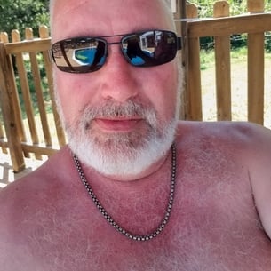 bigonecum4u dating ad