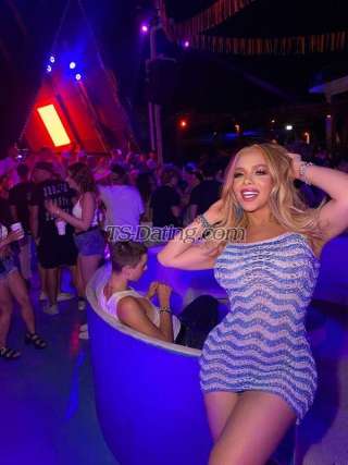 trans girl blondea7 5748154 trans girl blondea7 5748154