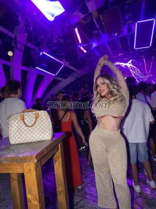 trans girl blondea7 5748806 trans girl blondea7 5748806