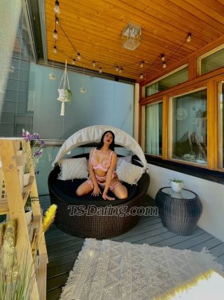trans girl CLaRaNourS 0142723 trans girl CLaRaNourS 0142723