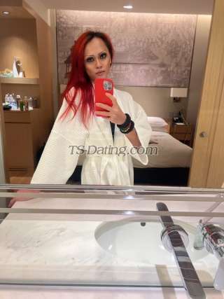 trans girl Carezy 0258521 trans girl Carezy 0258521