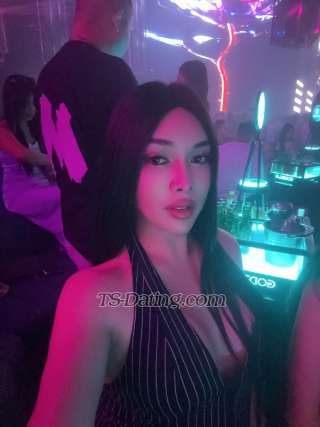 trans girl Carisa 9812730