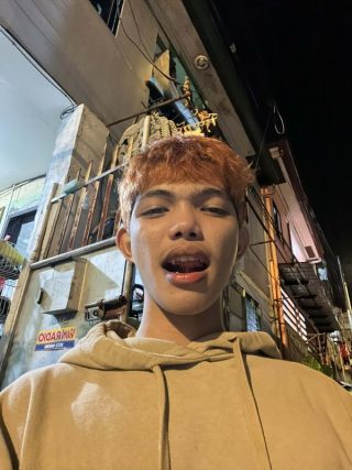 CarlJollan dating ad