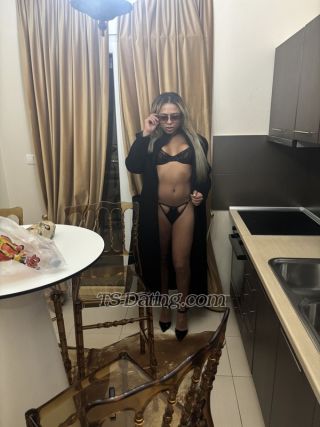 trans girl Carolinalinss 7093971 trans girl Carolinalinss 7093971