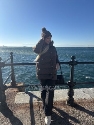 trans girl Carolinalinss 7273258