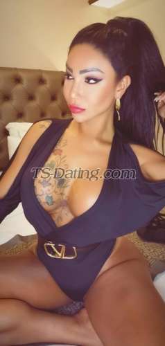 trans girl Carolinemora 8293267