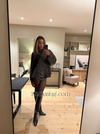 trans girl Celi22 0427074 trans girl Celi22 0427074