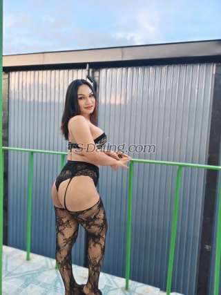 trans girl Chalida 0330800