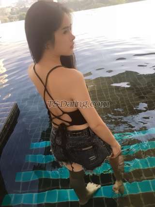 trans girl Champagne555 7505243