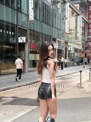 trans girl Cheetar 9780729