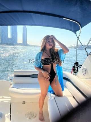 trans girl ChloeBombshel 3846523 trans girl ChloeBombshel 3846523