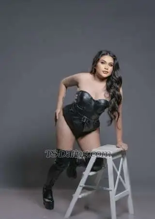 Shemale Clairefoxxx 3023118