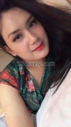 trans girl CllaraBella 0669046 trans girl CllaraBella 0669046