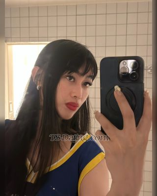 trans girl CreamiestCum 7828278