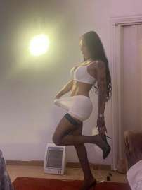 catavella22 barcelona Transex Hallo zusammen!! Ich bin Barbie XXL, junge Transsexuelle 671109669 Wasp Kolumbianerin, 39 Jahre alt, neu auf dieser Welt und begierig darauf, Frauen und Männer oder Paare zu genießen und kennenzulernen, die das dritte Geschlecht mögen. Super feminines Gesicht, blond, groß, große schwarze Augen, sehr dünne Nägel, tätowierte explosive kleine Meerjungfrau, toller Hintern und gut platzierte Titten, Größe 100, ich habe eine beneidenswerte Schönheit. Niemand wird mein Geheimnis entdecken, nur Sie und ich werden in unserer Privatsphäre wissen, dass ich eine Frau bin, die überrascht. 24 cm. Sehr charismatisches Mädchen mit der Gabe, zu gefallen und sehr angenehm, morbide, freundlich, liebevoll und vielseitig zu sein. Ich bin 24 Zentimeter sehr groß und fett und meine Erektion ist derzeit garantiert. Ich habe immer einen harten Schwanz und möchte viel Arbeit leisten und viel dicke, weiße Milch geben Ich werde den Geschmack meines Super-Cumshots lieben, einem Teil meines heißen und engen Arsches, der dich abgesehen von meinen großen Titten und meinem fleischigen Mund und meinen sehr hübschen Lippen trocken lässt Ich habe viel Erfahrung mit Anfängern und bin ein sehr junges, starkes und energiegeladenes Mädchen Frau mit Schwanz und ich versichere dir, dass mein Glied nicht in deinen Mund eindringen wird. Ich liebe es, dich dazu zu bringen, den Schwanz meines gesamten Pferdes zu schlucken, riesig und fett, ich habe die Kontrolle, dich hart zu ficken und mir sind im Bett keine Grenzen gesetzt. Meine Leistungen sind vielfältig und umfassend. Ich führe Massagen durch, 69, Zungenküsse, 69, Twitter: CatavegaXXL