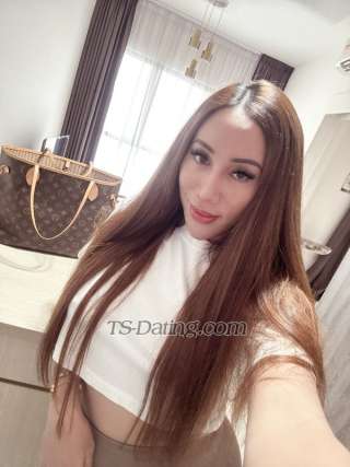 trans girl DaraKL 2219881
