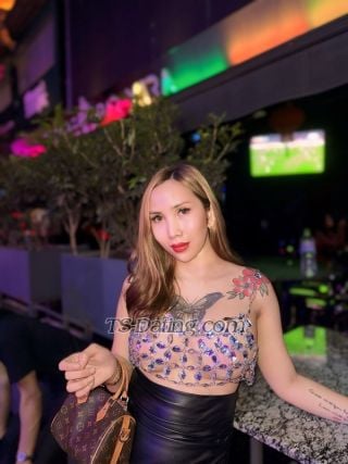 trans girl DearAllyka 1257309