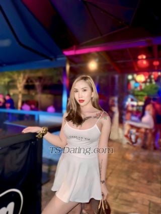 trans girl DearAllyka 1257492