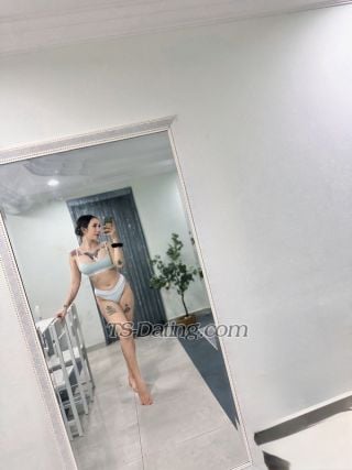 trans girl DearAllyka 1257835