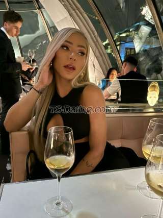 trans girl DeesseOzores 9972878