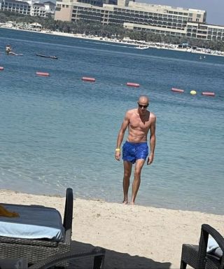 Dennis27-0776734