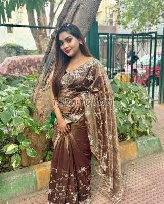 trans girl DesireQueen 8741908