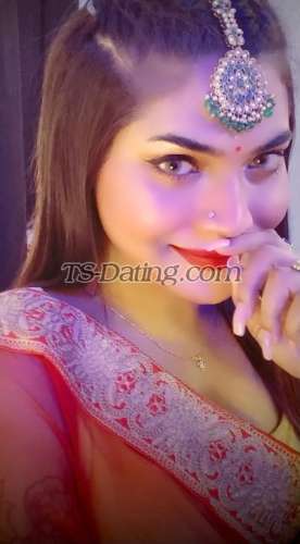 trans girl DesireQueen 8777223