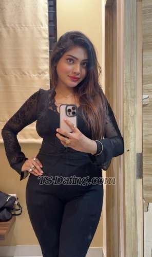 trans girl DesireQueen 8879267