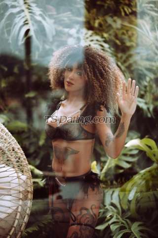 trans girl Marcelle 1067224