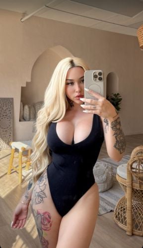 Dominique886 dating ad