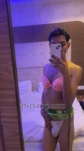 trans girl Dreamydiva 7699021