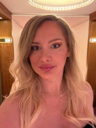 discreetlover dating ad