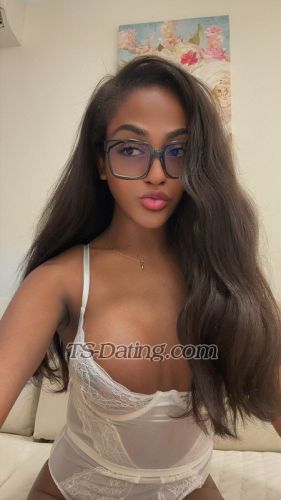 trans girl EVERLYSKYLAR 2139503