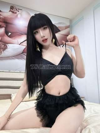 trans girl Emilia0402 1765719 trans girl Emilia0402 1765719